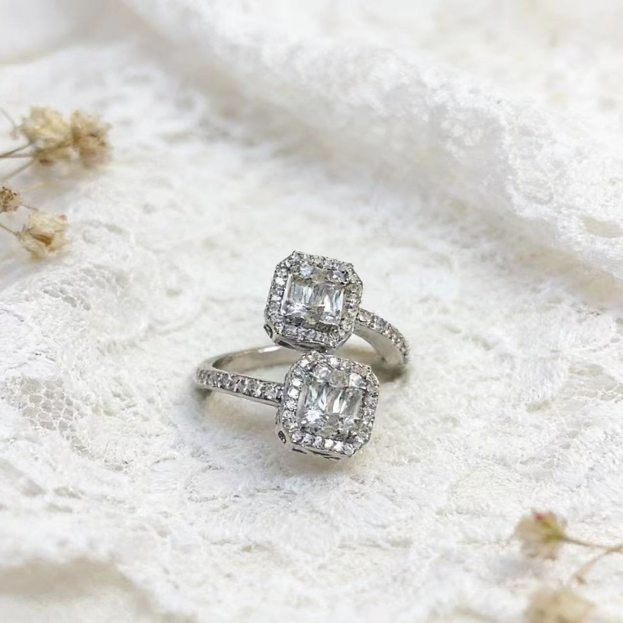 High-end Light-luxury Versatile Fashion Ring Vera Lux