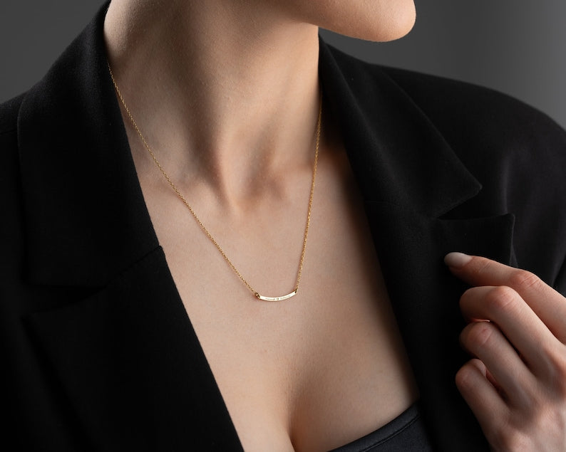 Customized Curved Bar Name Necklace Vera Lux