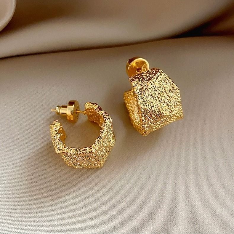 Bold Unique C-shaped Earrings, New Chinese Retro Style, Elegant Lady Hot Sell Studs Vera Lux
