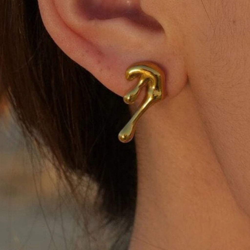 18K gold irregular shape design simple personality earrings Vera Lux