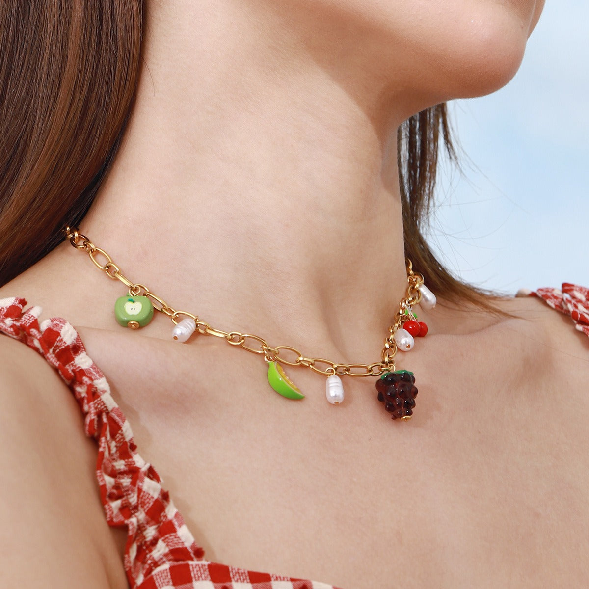 18K gold fruit shape with pearl design fresh and cute necklace Vera Lux