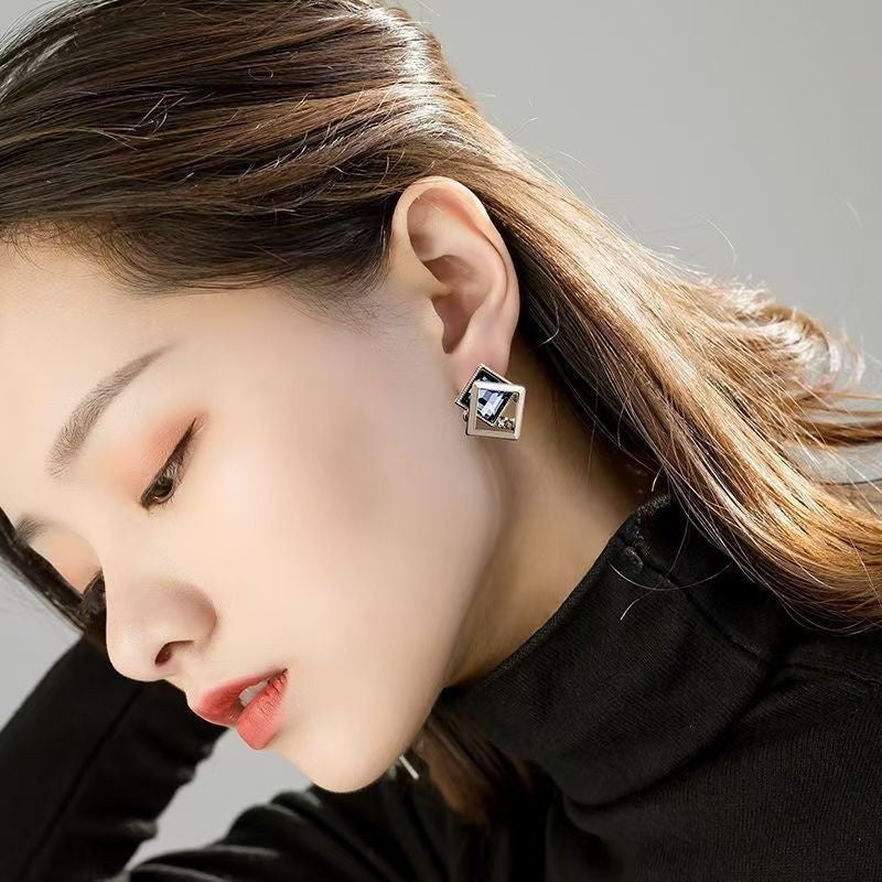 High-end Light-luxury And Elegant Stud Earrings Vera Lux