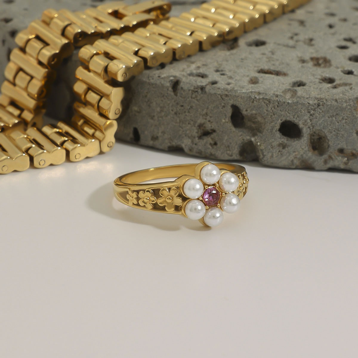 Pearl ring titanium steel ring Vera Lux