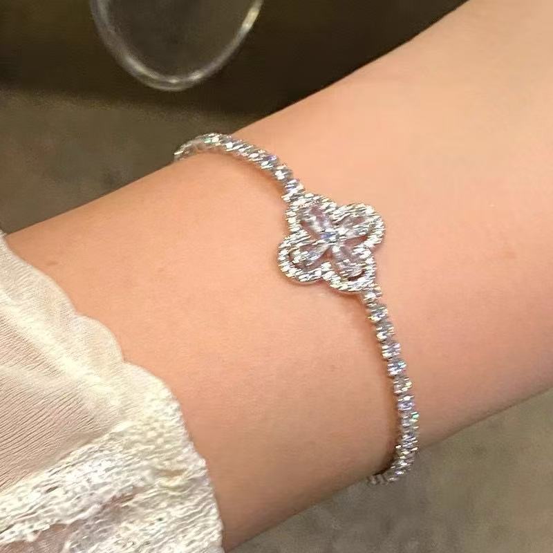 Wind Super Sparkling Full-Crystal Four-Leaf Clover Bracelet For Women Vera Lux