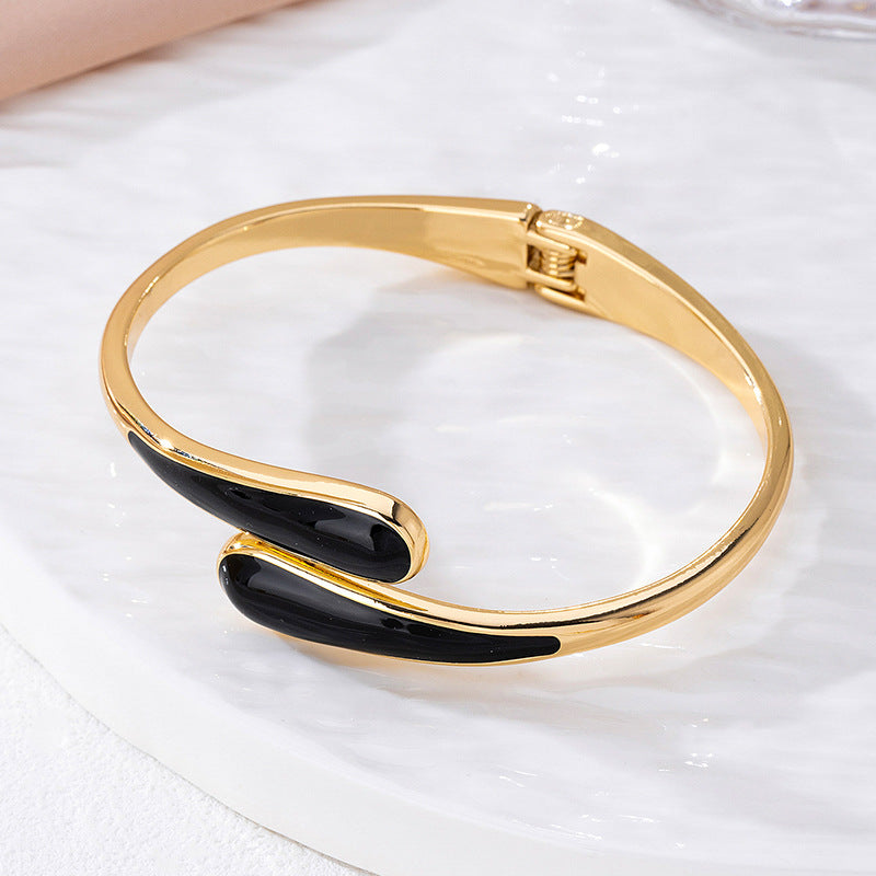 Metallic-Effect Alloy Open-End Bracelet For Women Vera Lux