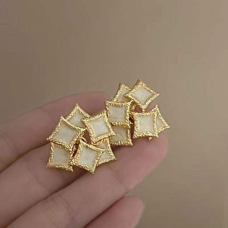 French Retro Square Earrings, Metal Enamel 3D Art Design, Light Luxury Niche Studs Vera Lux