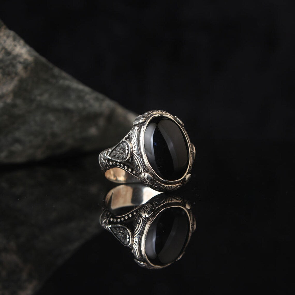 Fashionable Punk Carved Vintage Ring For Men With Black Gemstones Vera Lux