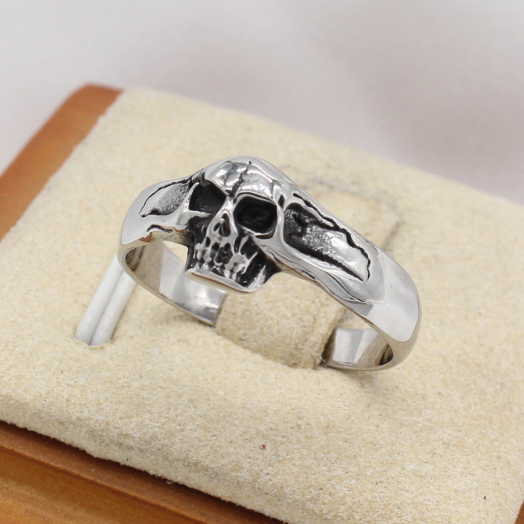 European And American Style Personalized Vintage Skull Titanium Steel Ring Vera Lux