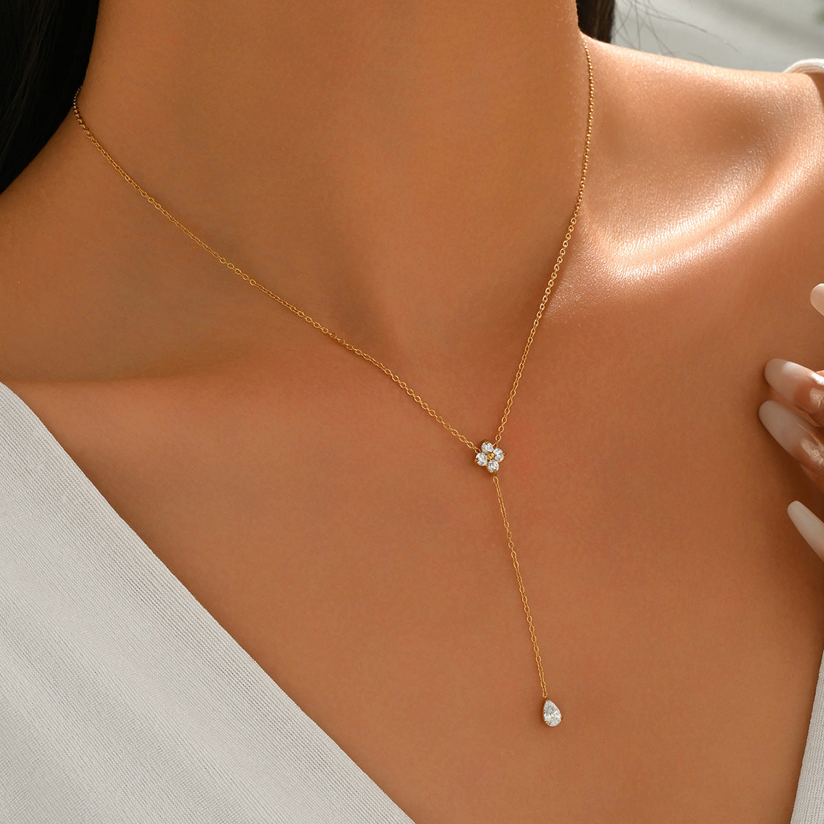Elegant Versatile Commute Necklace Vera Lux