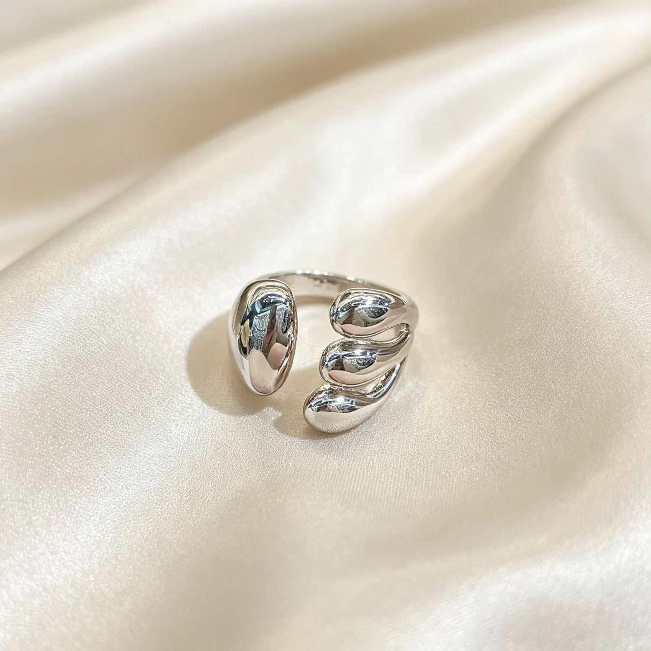 Light-luxury Silver Open-ring In European And American Style Vera Lux
