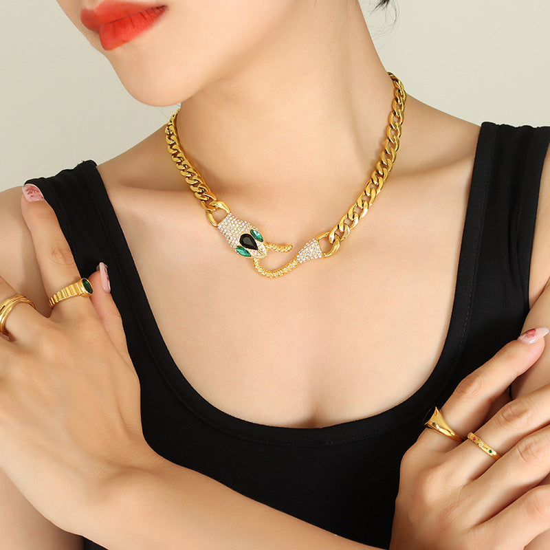 18K Gold Fashion Exquisite Snake Head Design Versatile Necklace Vera Lux