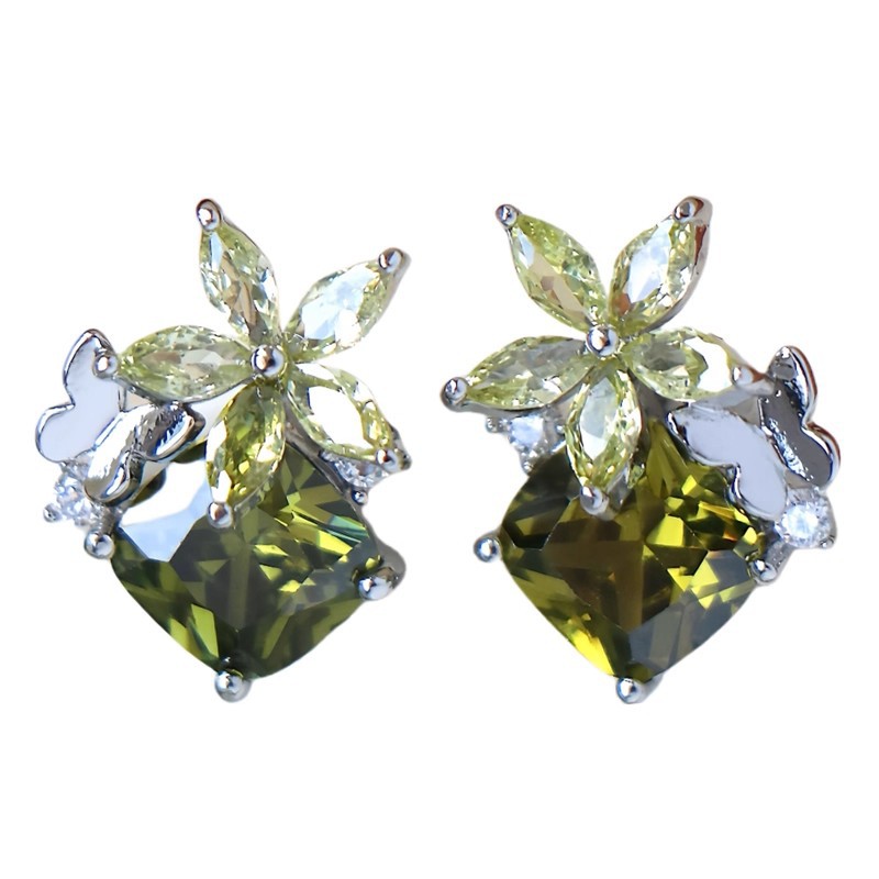 French-style Retro Elegant Exquisite Olive Green Zircon Stud Earrings Vera Lux