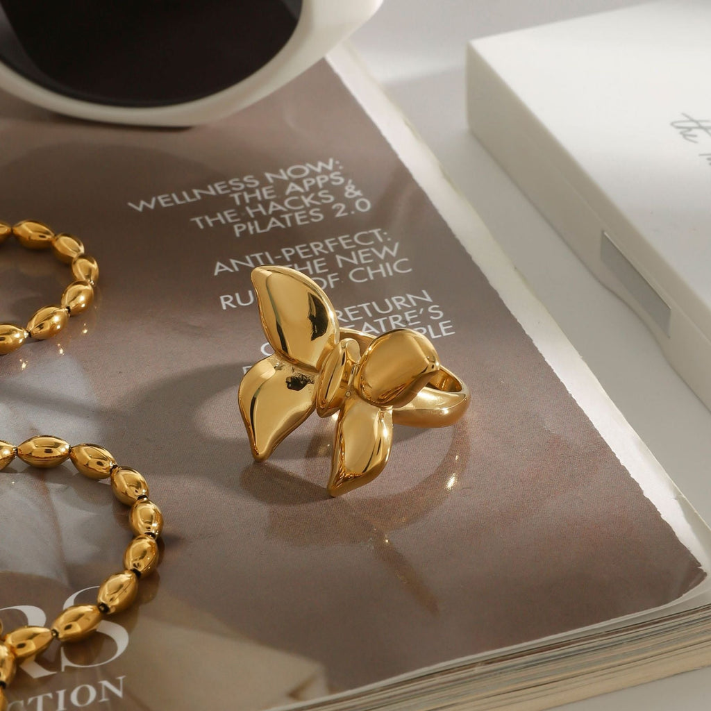 18K gold butterfly design exquisite and noble ring Vera Lux