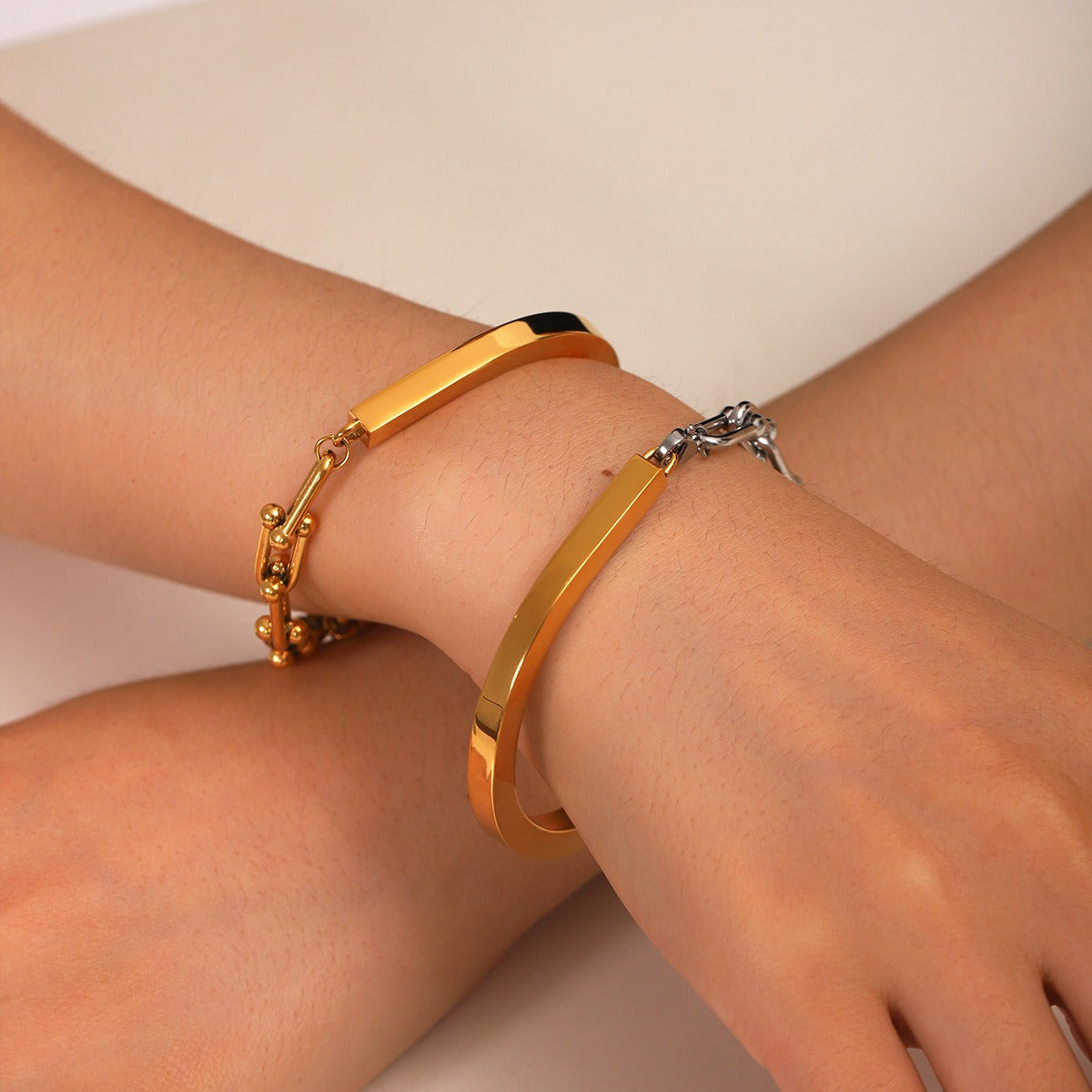 18K gold horseshoe buckle chain spliced U-shaped buckle bracelet Vera Lux