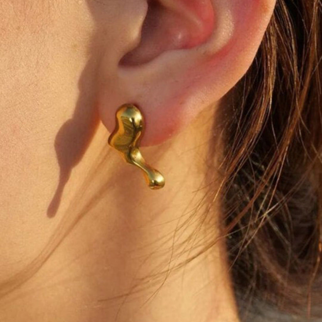 18K gold irregular shape design simple personality earrings Vera Lux