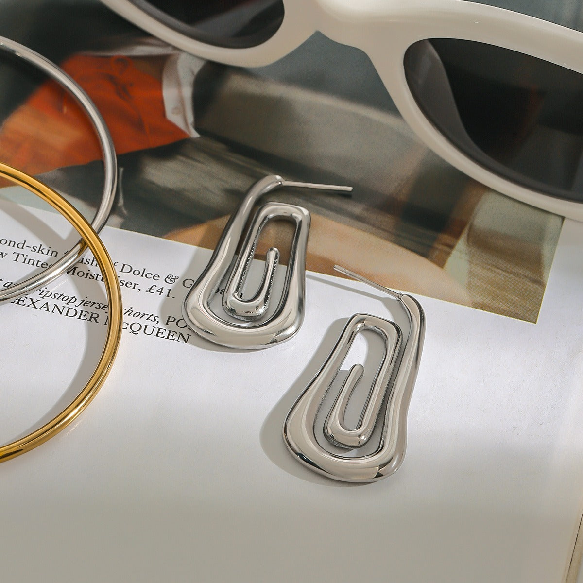 Threaded and hollow design, simple and elegant earrings Vera Lux