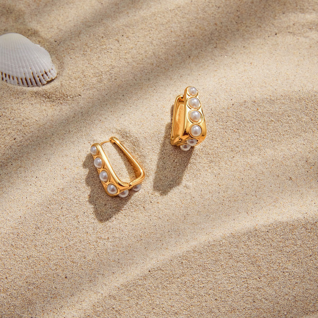 18K gold lightweight luxury earrings with embedded pearls. Vera Lux