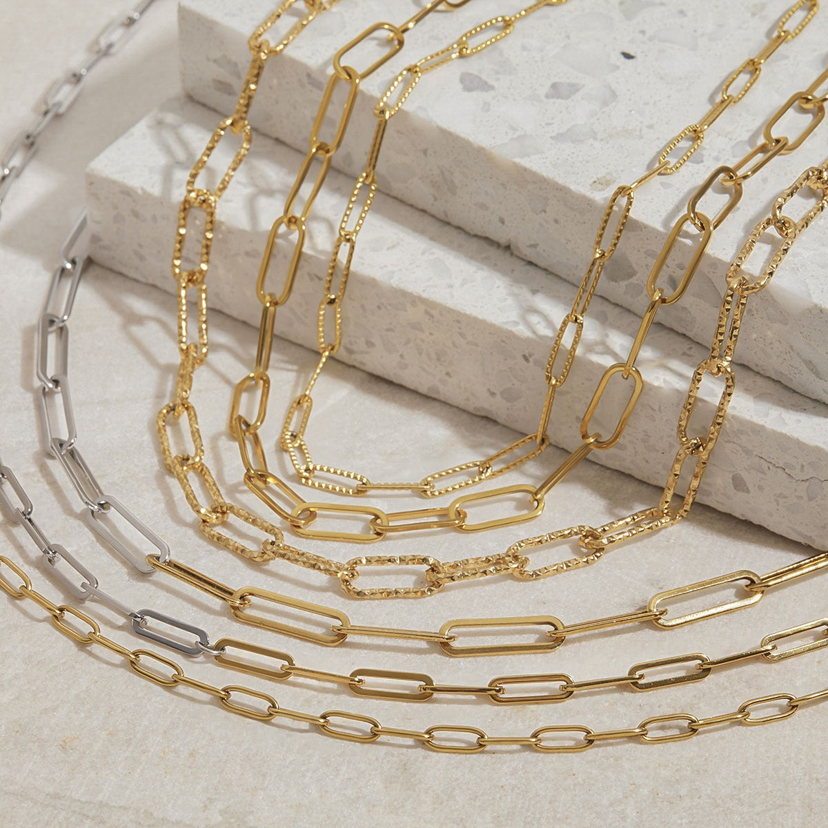 18K gold chain with gold and silver color matching design simple and elegant necklace Vera Lux