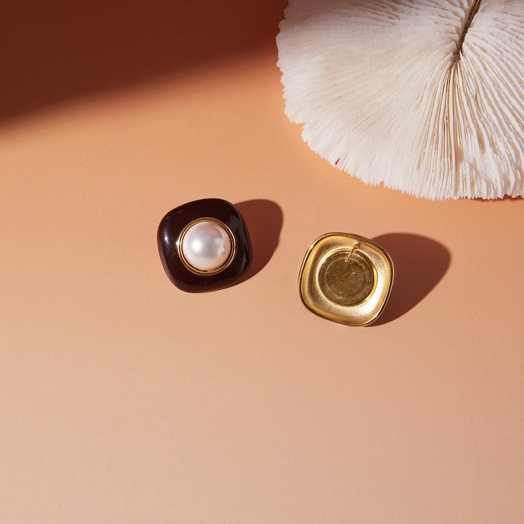 18K gold-plated titanium steel stud earrings with enamel and pearls. Vera Lux
