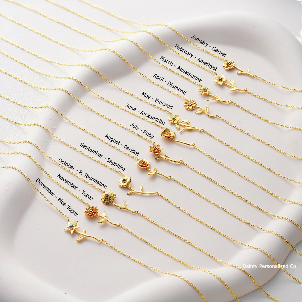 Three-dimensional Decoration Flower Pendant Necklace Gold-plated Sweater Chain Vera Lux