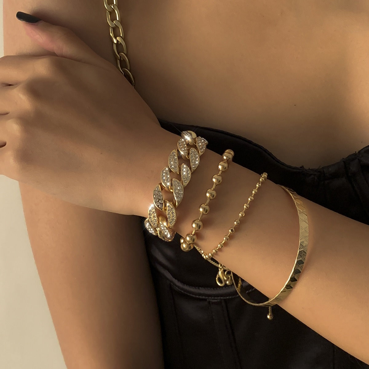 Diamond-studded Cuban buckle bracelet Hip-hop personalized round bead chain pattern bracelet set Vera Lux