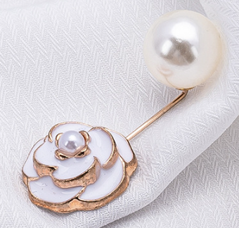 Brooch-Camellia Style-White-1 piece Vera Lux