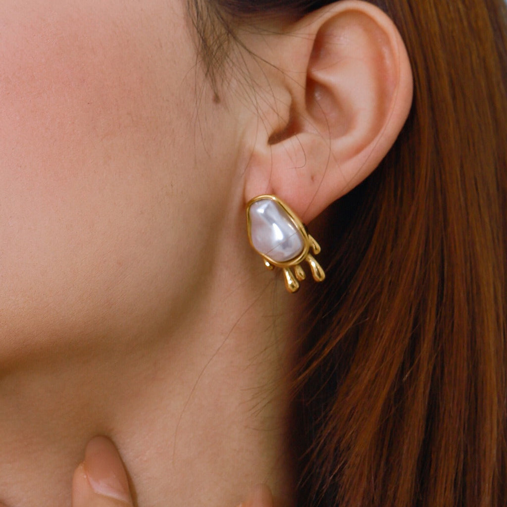 18K gold geometric oval inlaid irregular pearl design exquisite noble earrings Vera Lux
