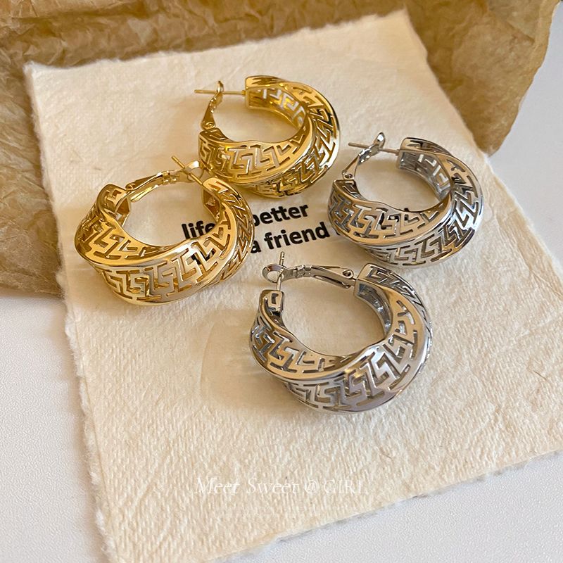 Silver Needle Twisted Hollow Hoop Earrings, European American Style, Unique Niche High-end Ear Jewelry For Women Vera Lux