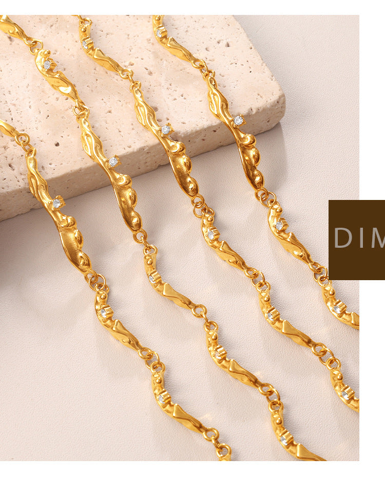 Gold Texture Hollowed-out Hand Accessory With Retro Texture, Niche Design, With Tiny Diamond Inlays, Adjustable Bracelet Vera Lux
