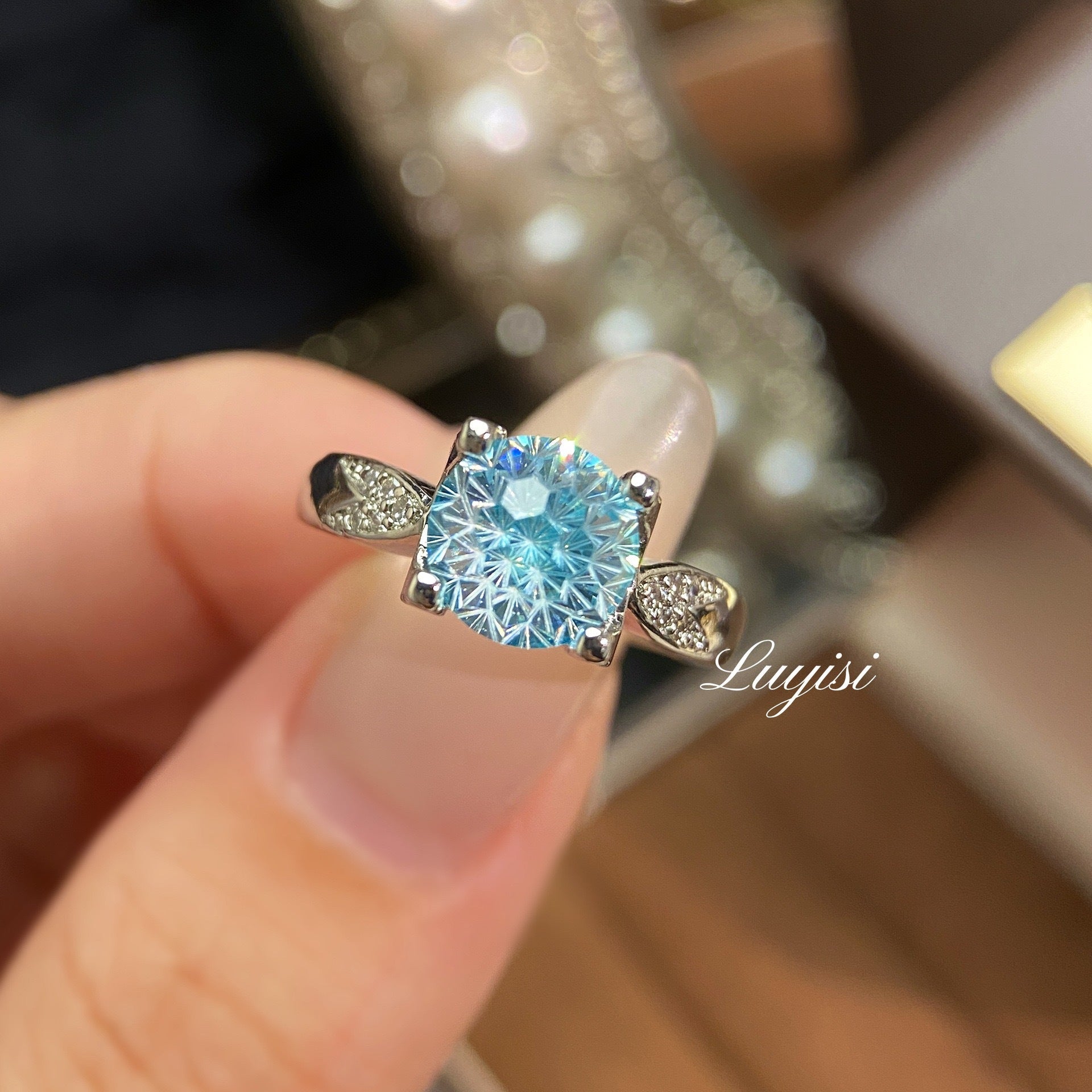 Luxury Shiny Paraiba Firework Cut Ring For Women, High Carbon Diamond Swallowtail Bullhead Setting Engagement Ring Vera Lux
