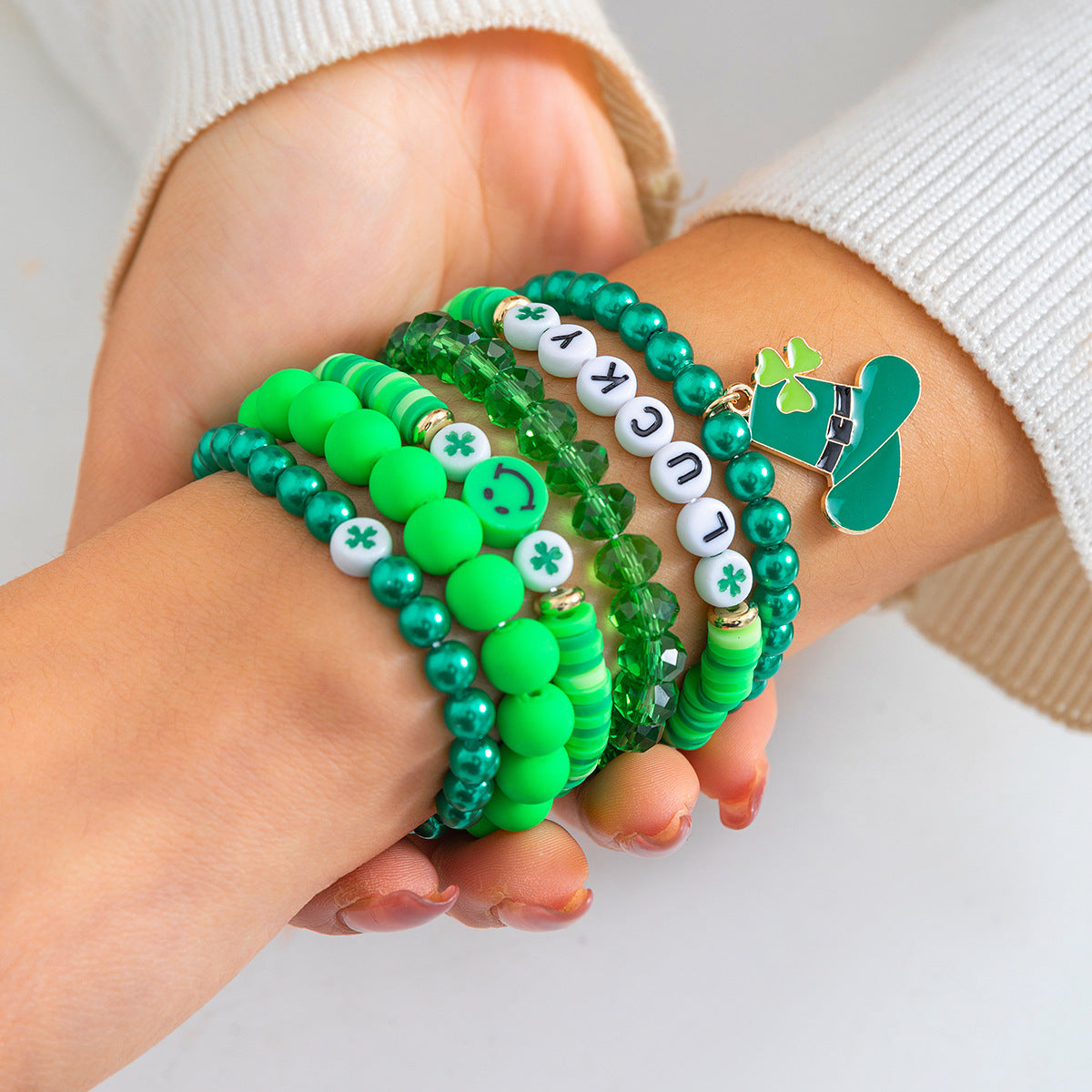 Leafy Clover Letter Bracelet Simple Green Beaded Bracelet Vera Lux