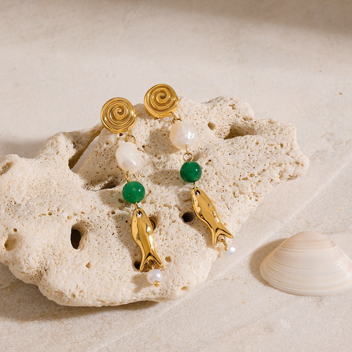 18K goldfish-shaped earrings with pearl design Vera Lux