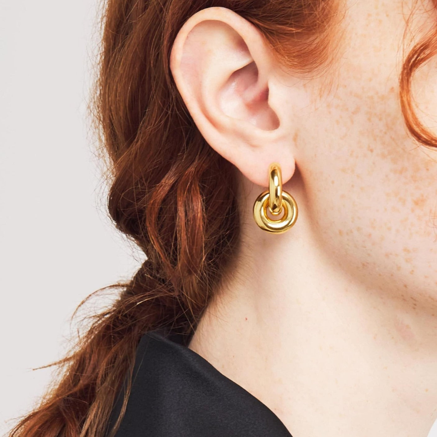18K gold lightweight luxury hoop earrings Vera Lux