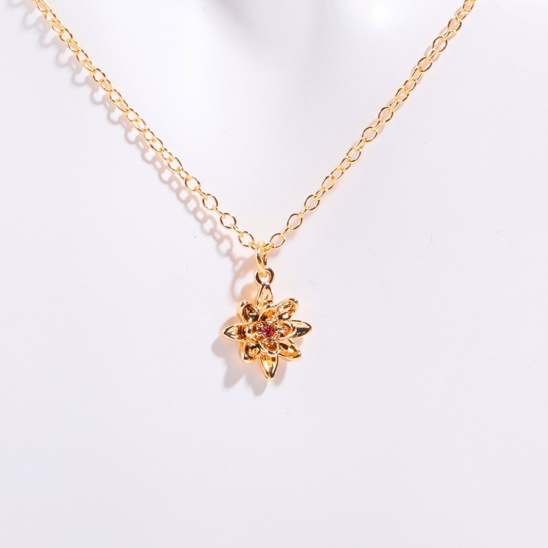18 Gold December Birth Flower Bracelet Vera Lux