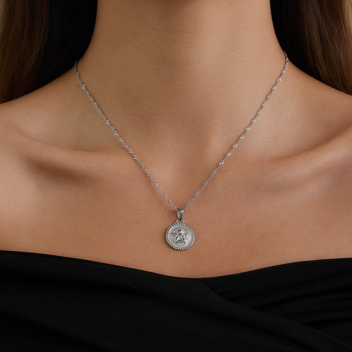 Round necklace with angel pattern design, classic and fashionable Vera Lux