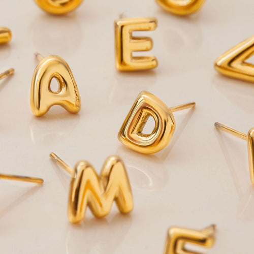18K gold 26 letters design classic fashion earrings Vera Lux