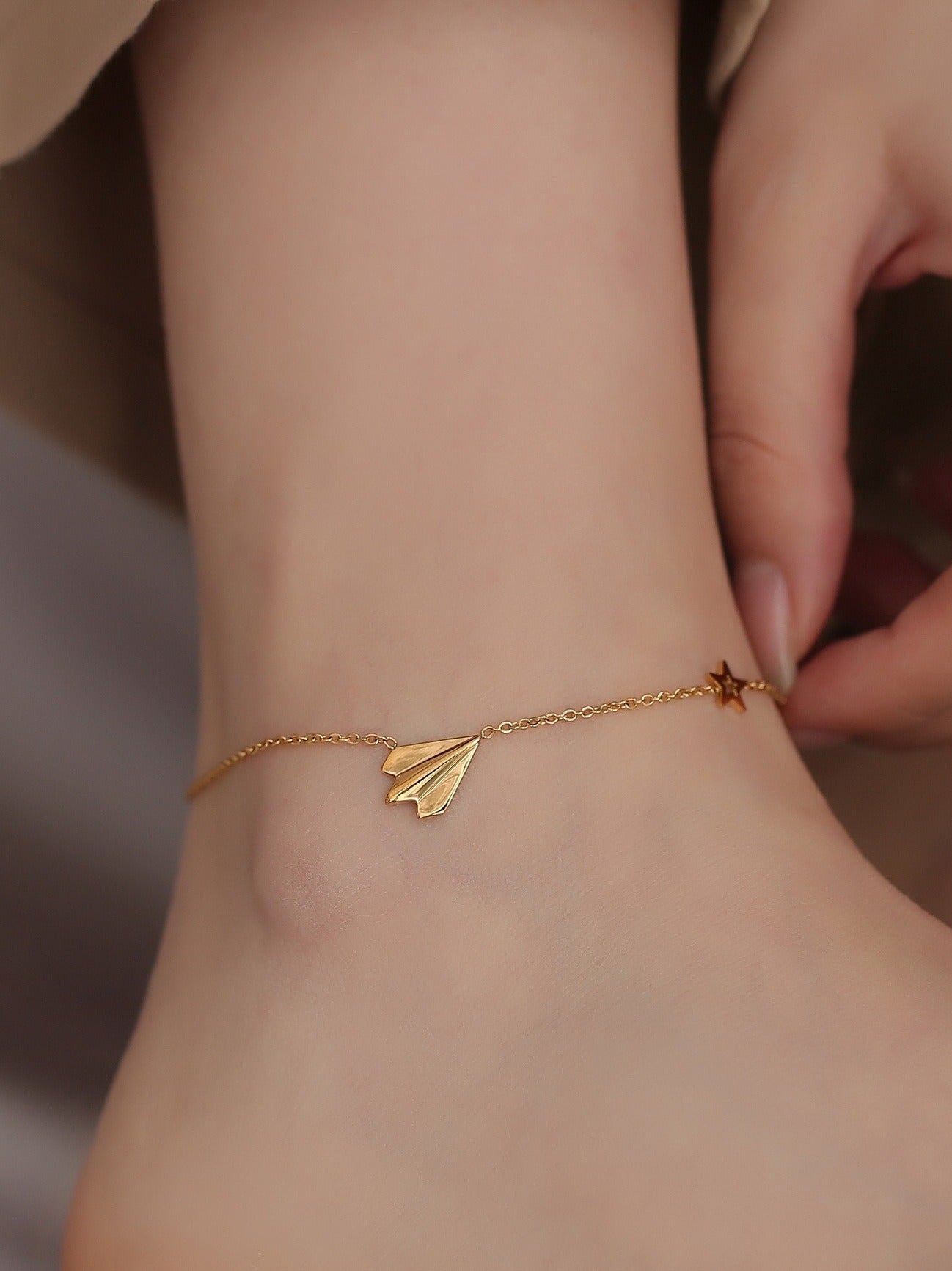 Light luxury high-end 18K gold-plated airplane anklet Vera Lux