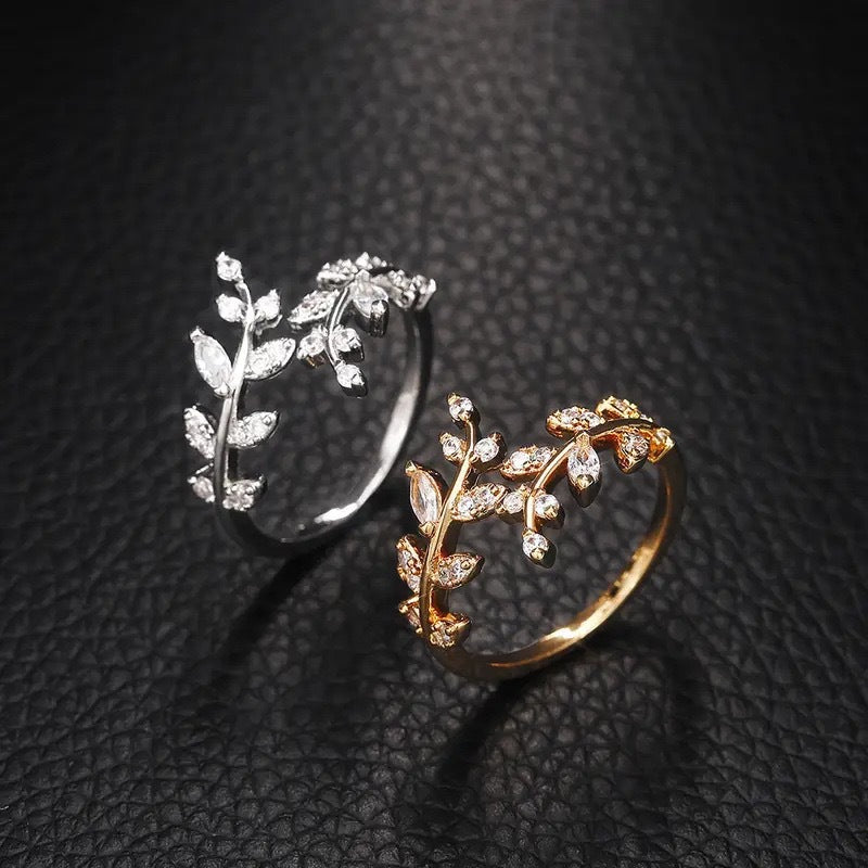 Fashion Minimalist Leaf Ring, INS Trend, Adjustable Open Band, Elegant High-End Index Finger Ring Vera Lux