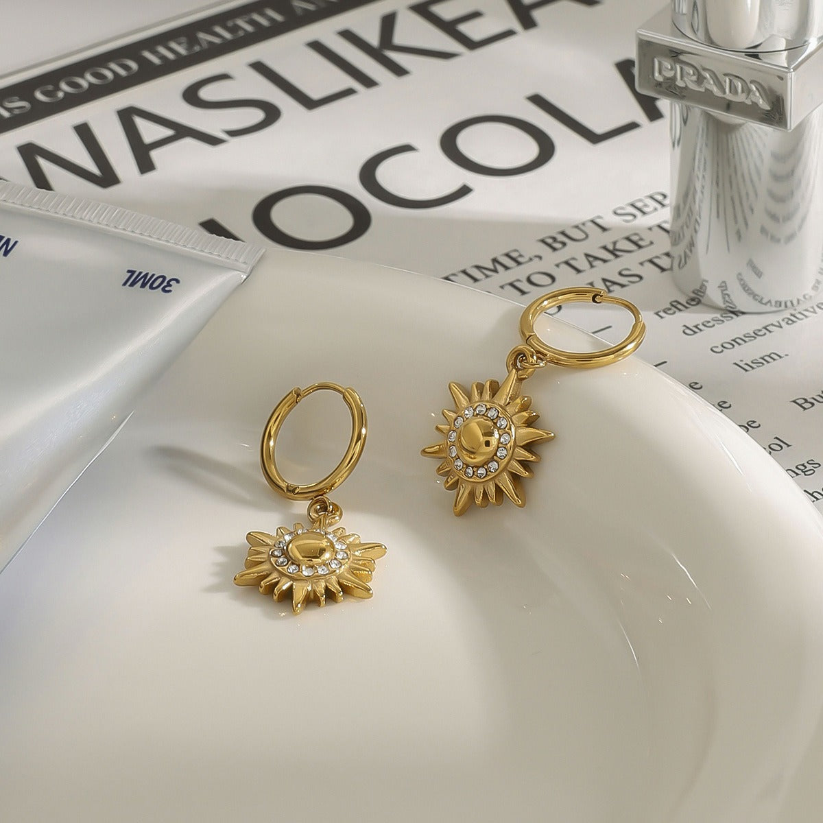 18k gold sun-shaped diamond-studded earrings with unique design Vera Lux