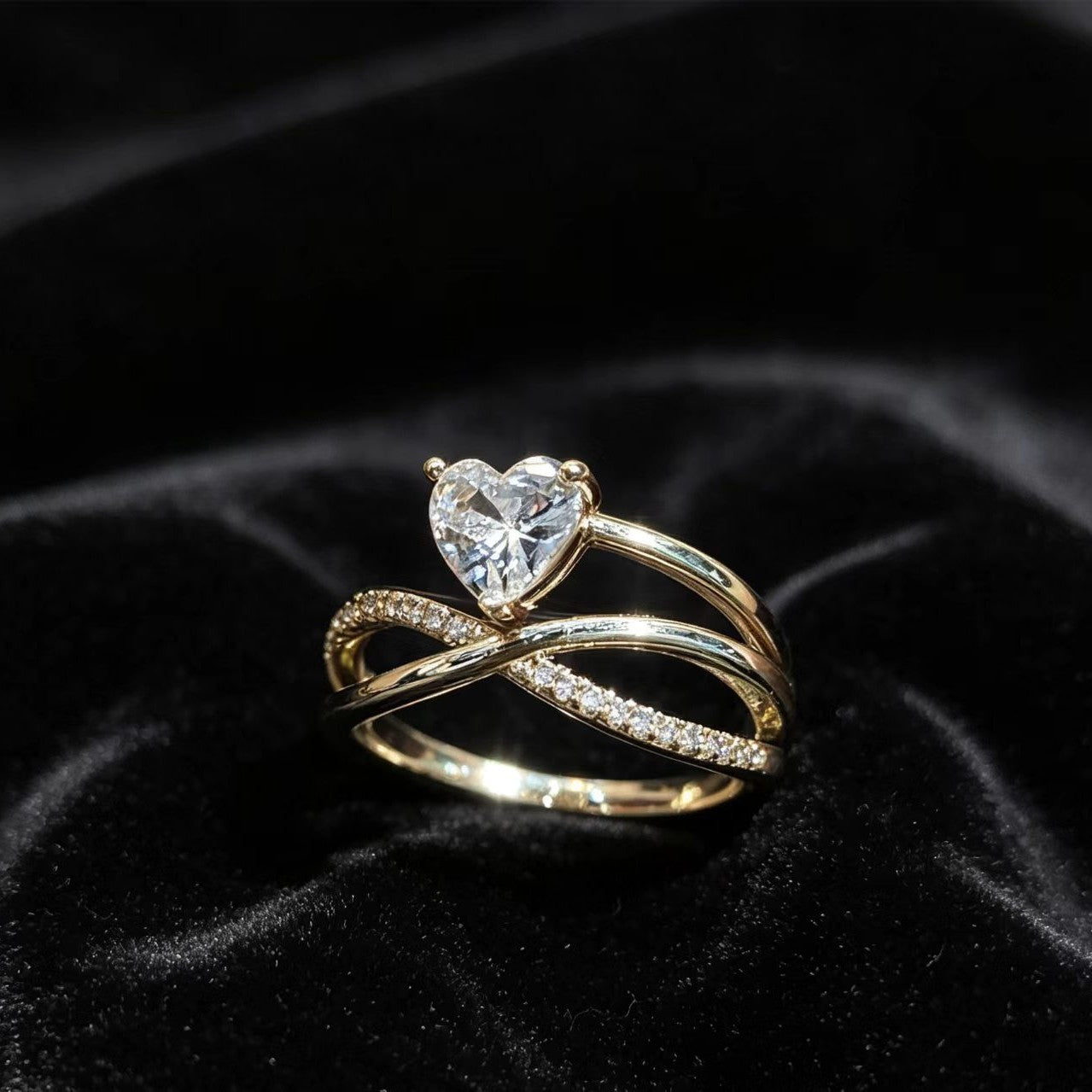 Minimalist Stylish And Subtly Luxurious Ring Vera Lux