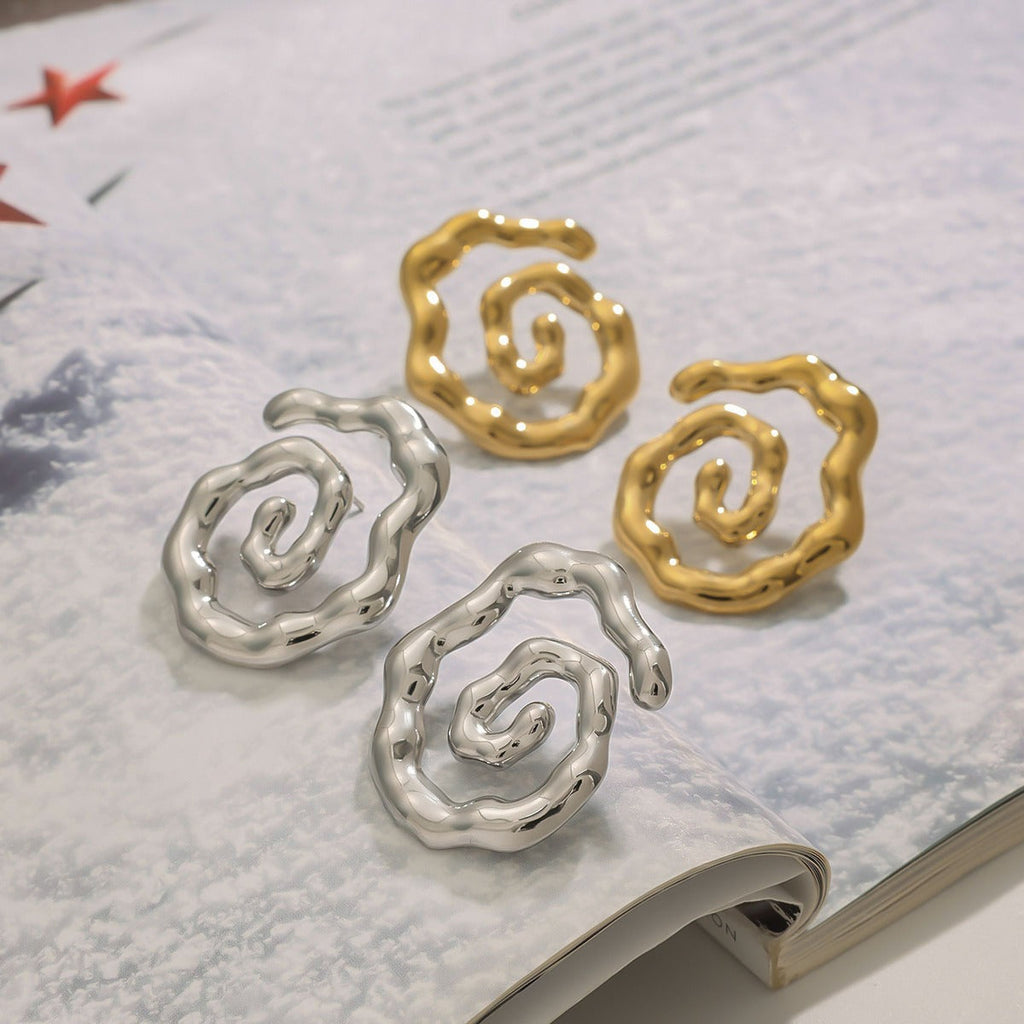 18K gold hollow thread with texture design simple and elegant earrings Vera Lux