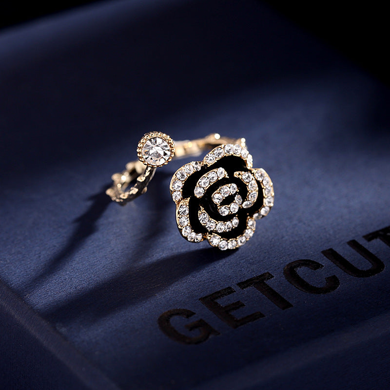 Retro-style Chic Jewelry Rhinestone-encrusted Ring Vera Lux