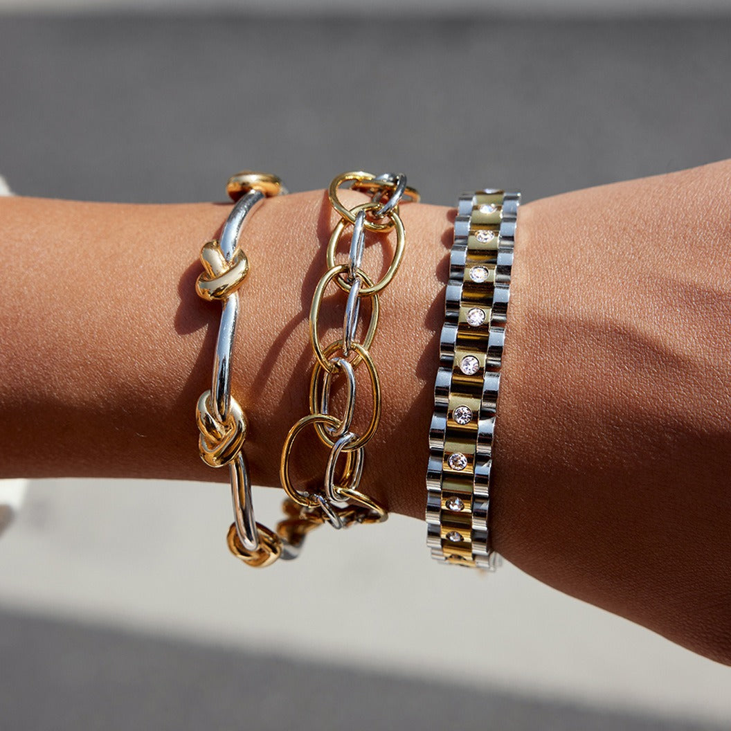18K gold-plated, lightweight, and luxurious two-tone titanium steel bracelet. Vera Lux
