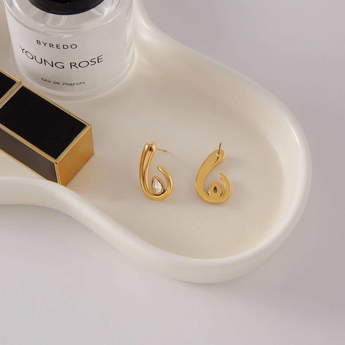 18K gold teardrop-shaped cubic zirconia stud earrings Vera Lux