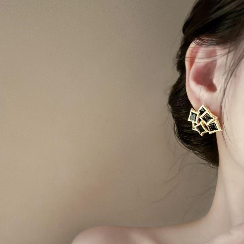 French Retro Square Earrings, Metal Enamel 3D Art Design, Light Luxury Niche Studs Vera Lux