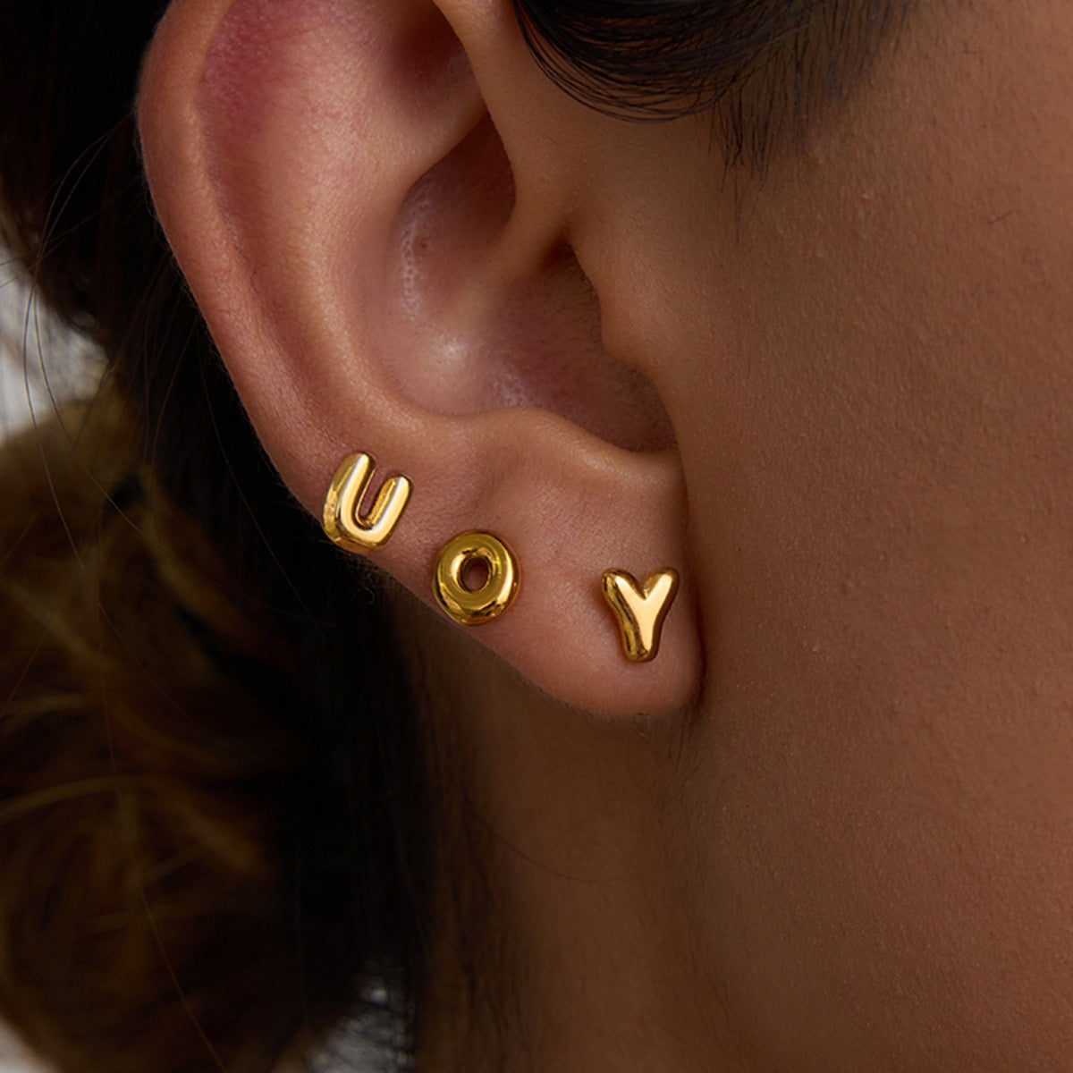 18K gold 26 letters design classic fashion earrings Vera Lux