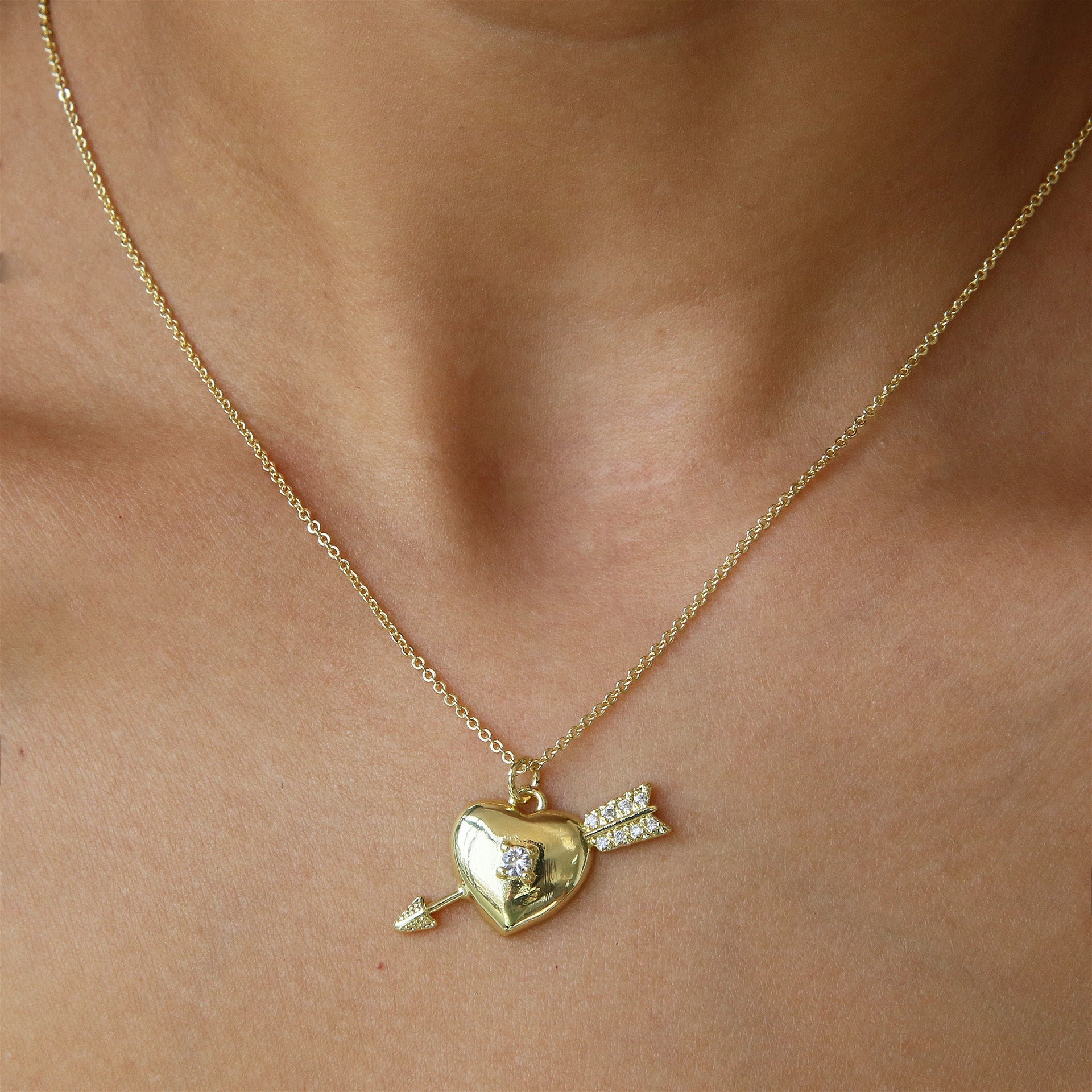 Heart-shaped Fashionable Delicate Clavicle-length Pendant Necklace Vera Lux