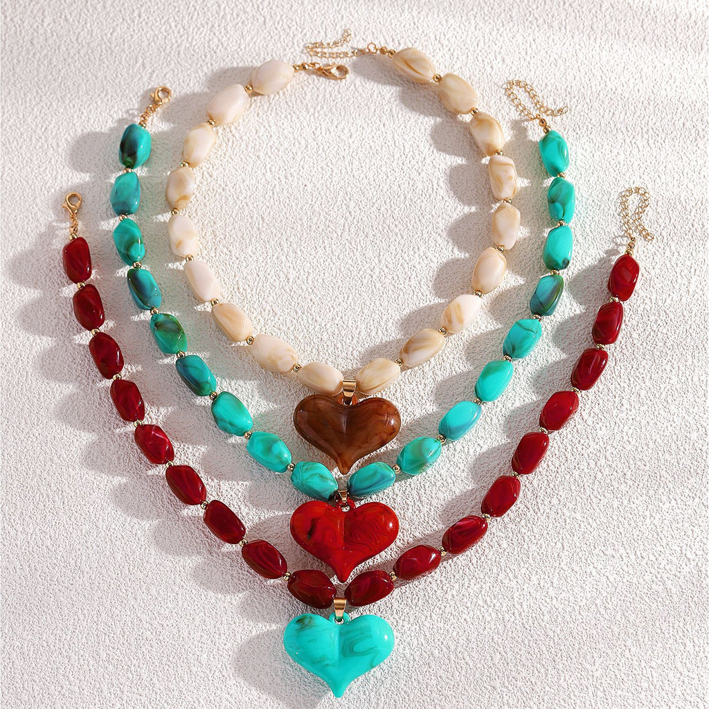 European And American-style Beaded Resin Heart Necklace Vintage Vera Lux