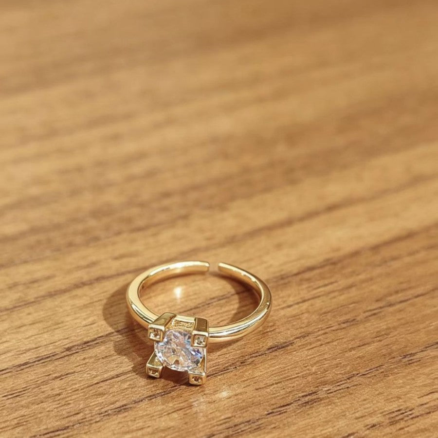 Golden Light-luxury Elegant Open-ring Design Vera Lux