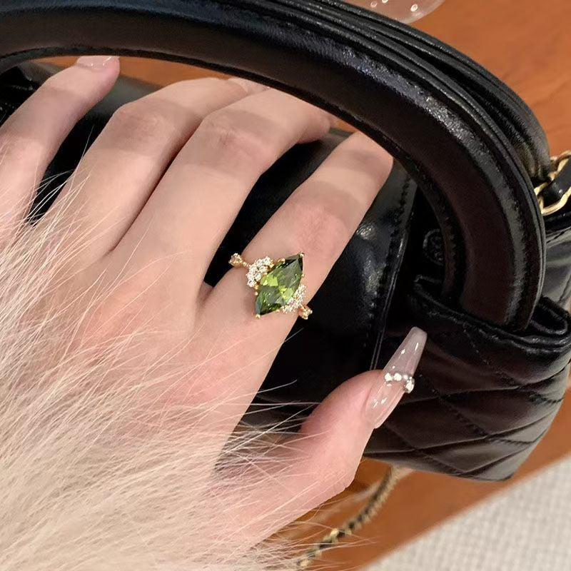 French Retro Olive Green Zircon Ring For Women, Elegant Light Luxury, Niche Exquisite High-End Open Ring Vera Lux